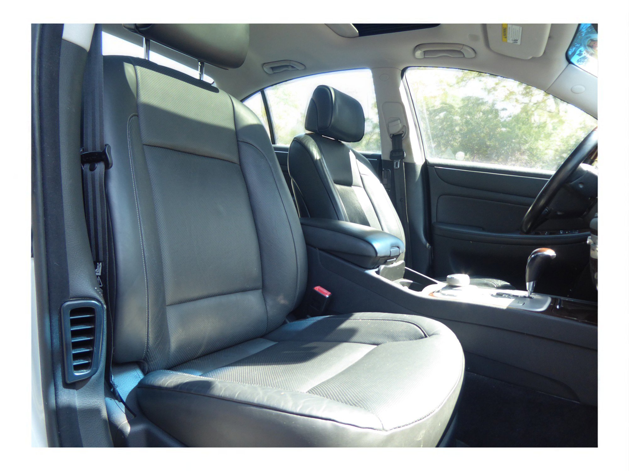 Used 2009 Hyundai Genesis 4.6 w/ Technology Pkg 5 image 15