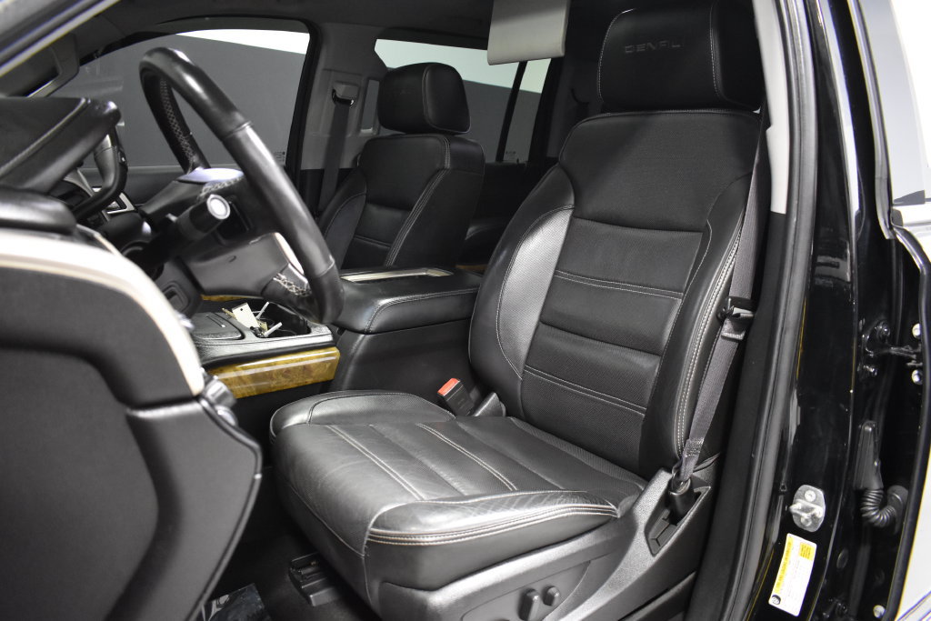 Used 2017 GMC Yukon XL Denali w/ Open Road Package AWD/4WD image 5