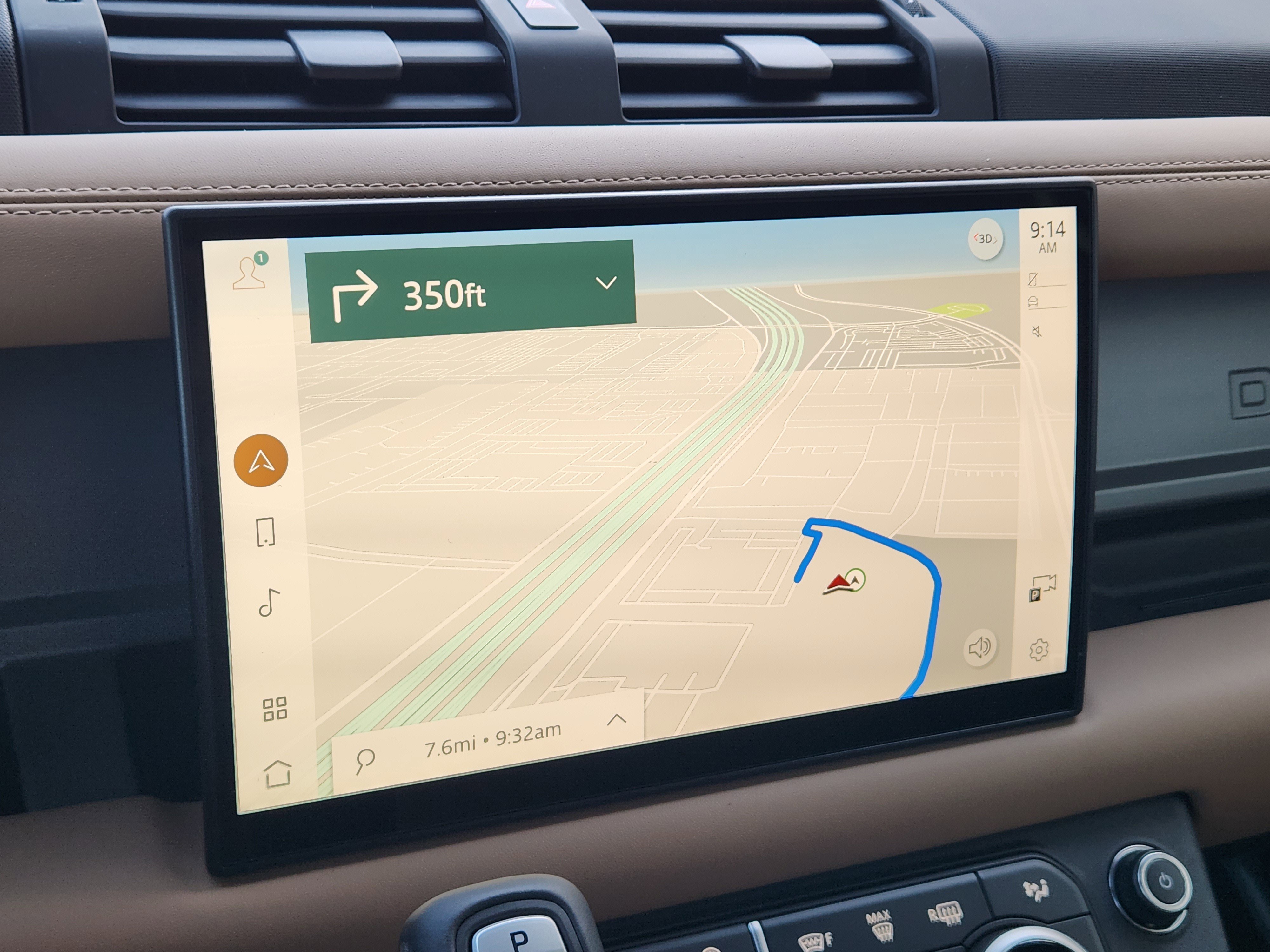 Certified 2025 Land Rover Defender 110 V8 image 18