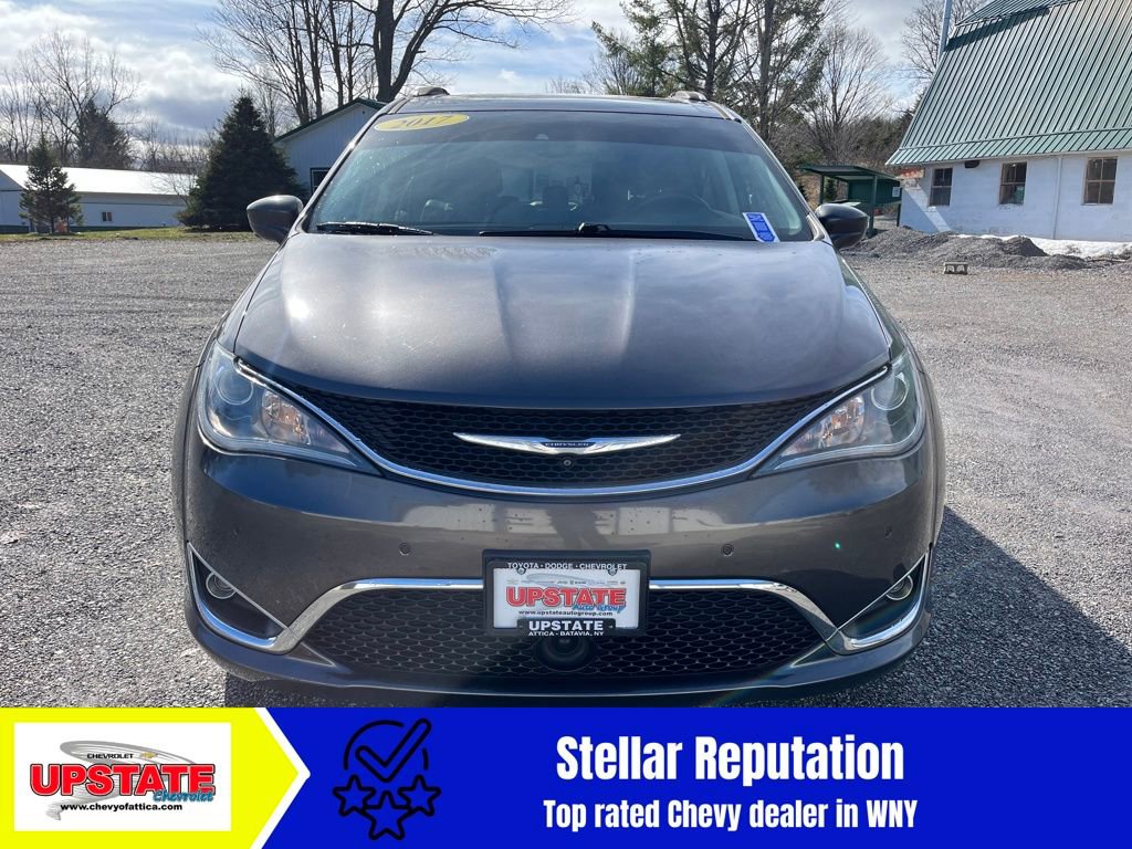 Used 2017 Chrysler Pacifica Touring-L Plus w/ Advanced Safetytec Group image 3