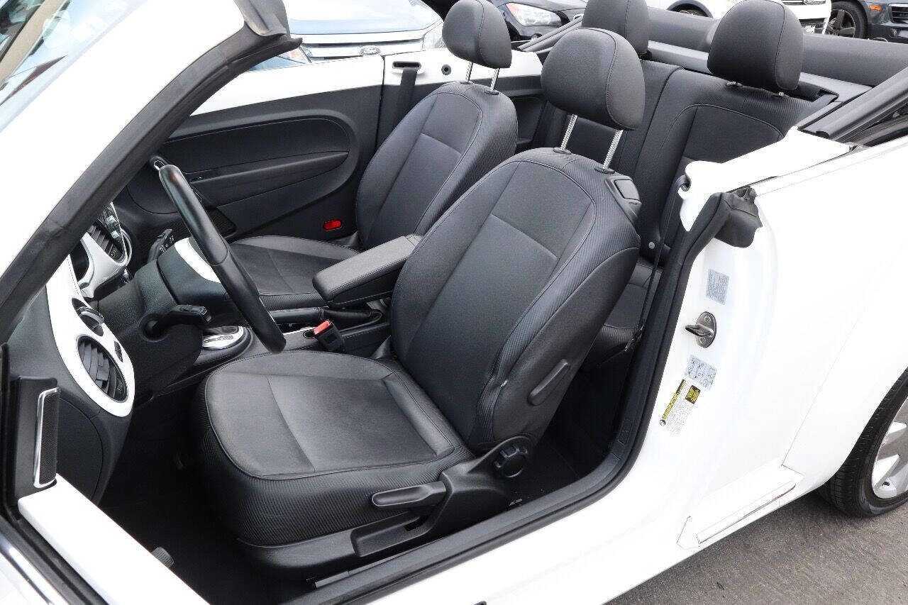 Used 2013 Volkswagen Beetle 2.5 image 6