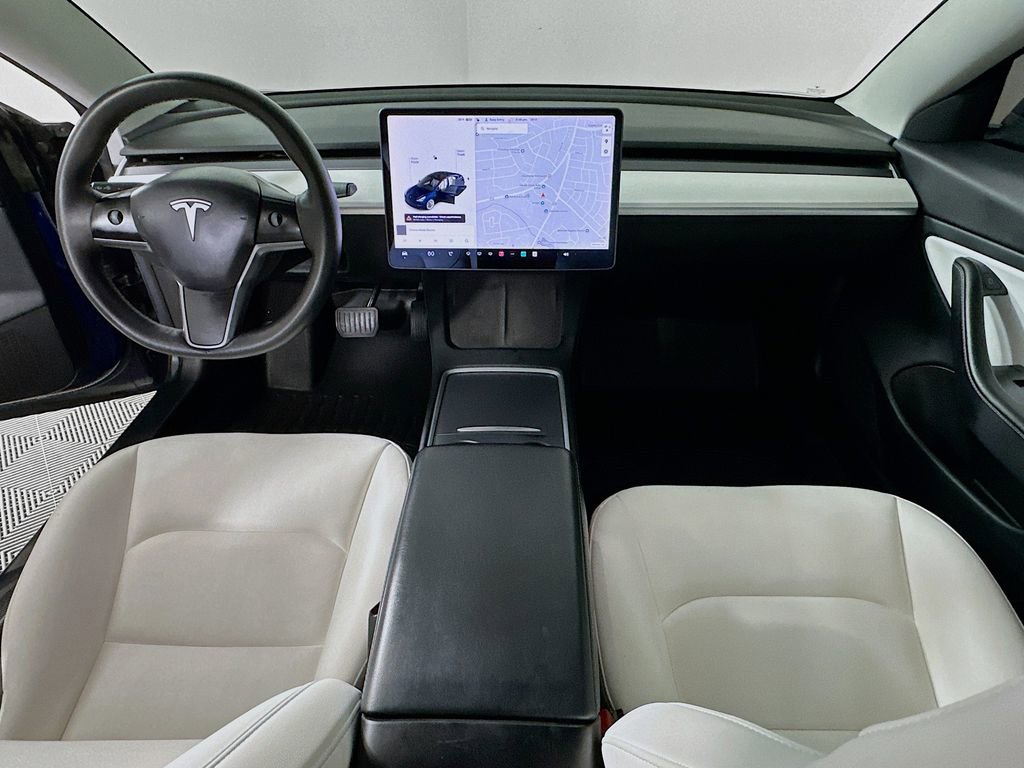 Used 2021 Tesla Model 3 Standard Range Plus image 3