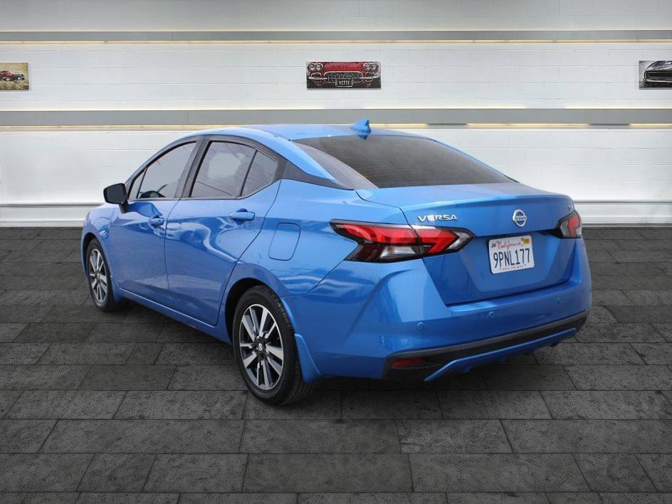 Used 2022 Nissan Versa SV FWD image 4