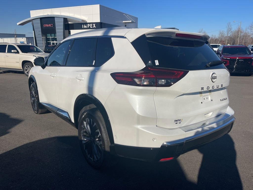 Used 2024 Nissan Rogue Platinum w/ Platinum Premium Package image 3