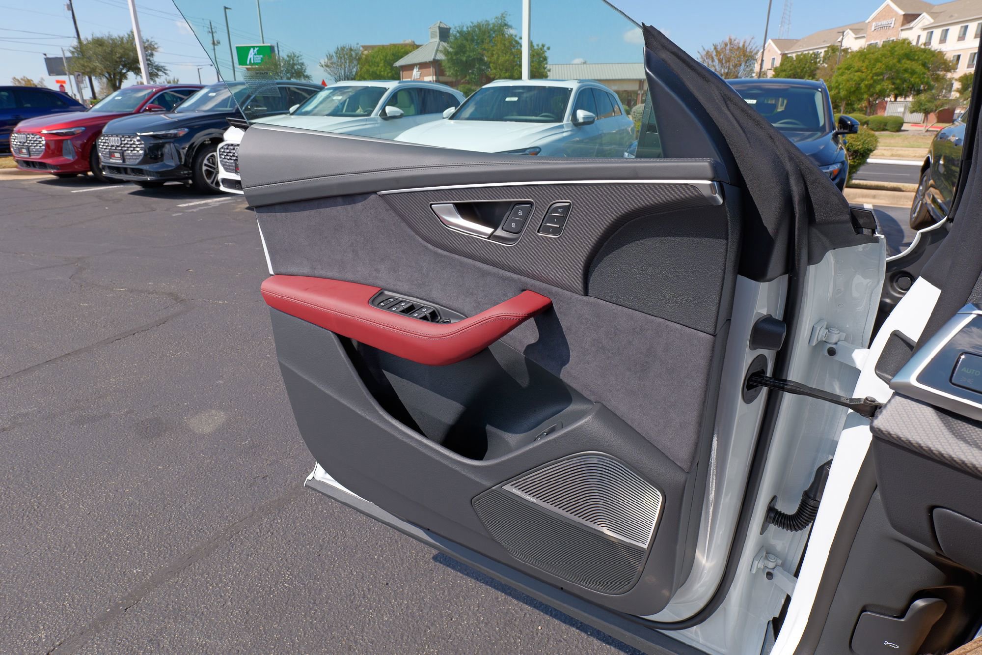 New 2026 Audi SQ8 Prestige image 21