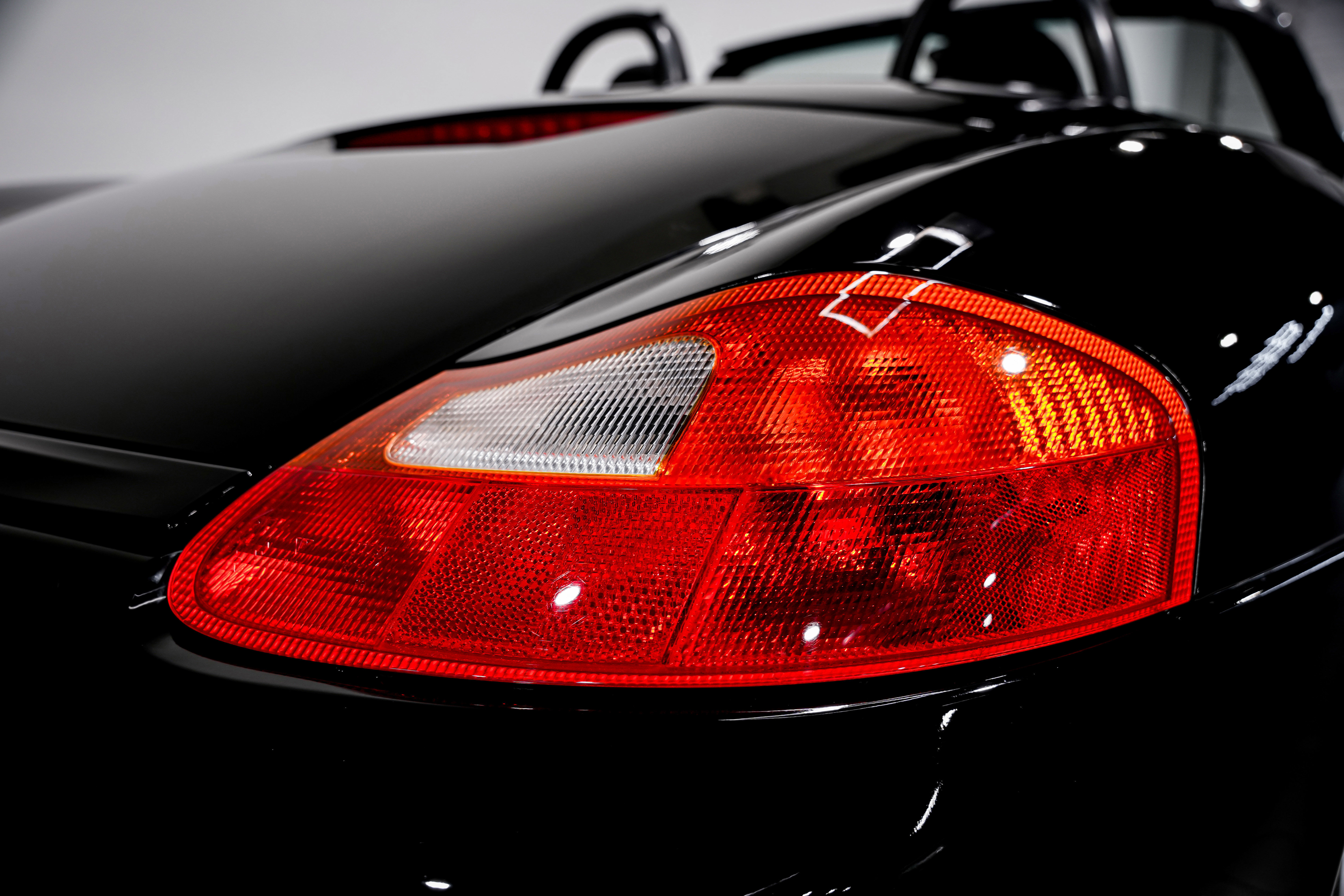 Used 2000 Porsche Boxster image 31