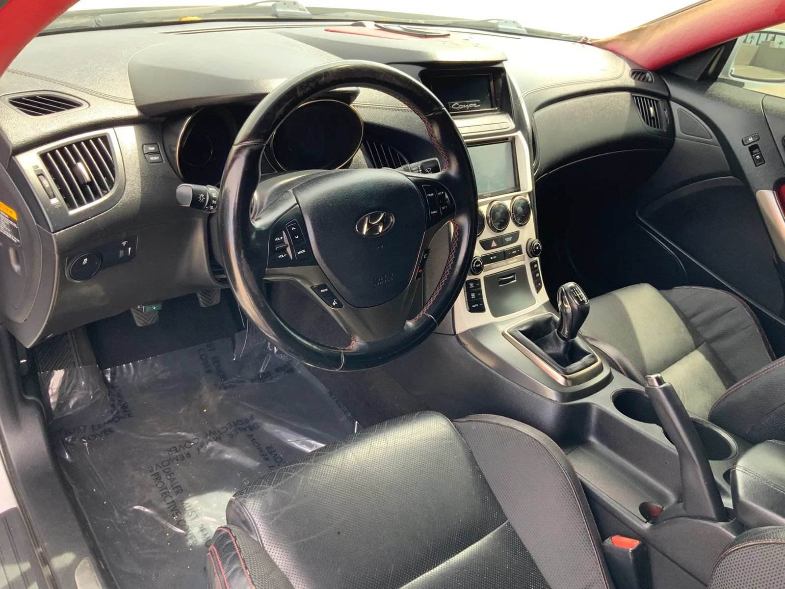 Used 2016 Hyundai Genesis Coupe 3.8 RWD image 18