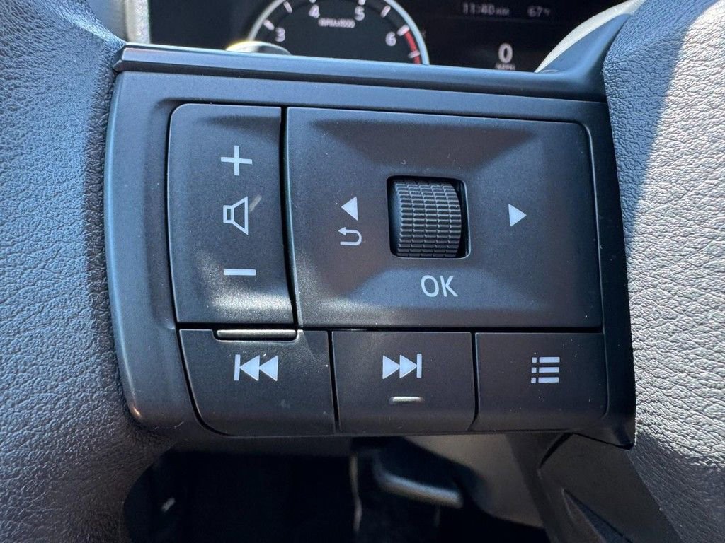 Used 2025 Nissan Rogue S FWD image 16