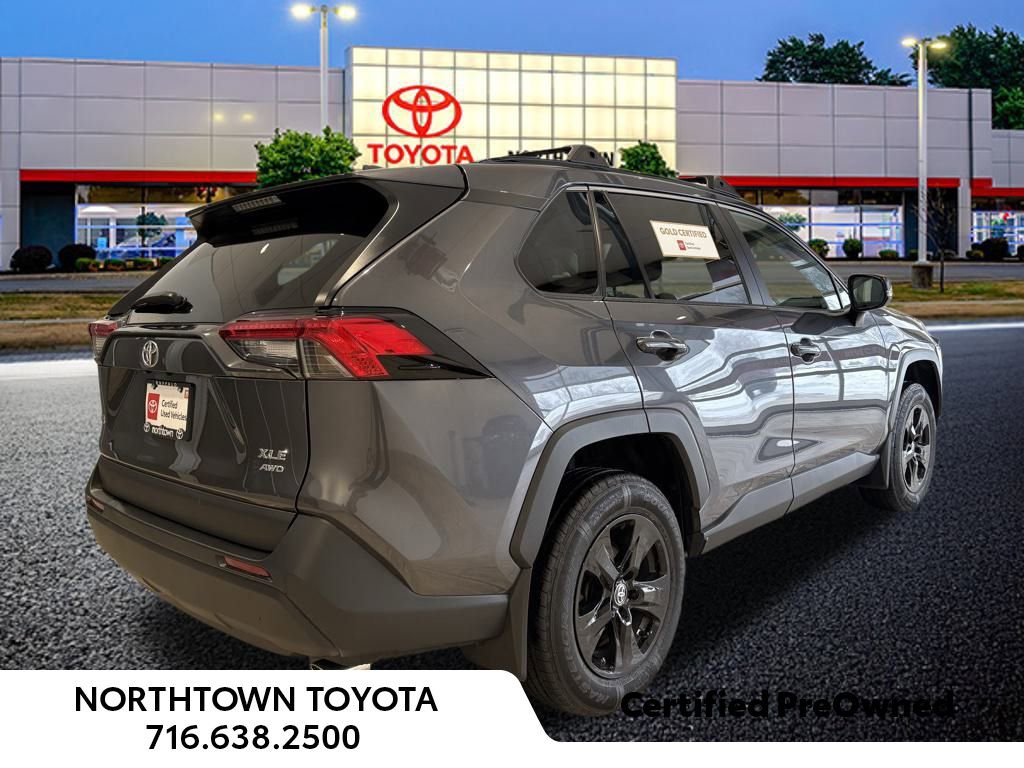 Used 2023 Toyota RAV4 XLE image 3