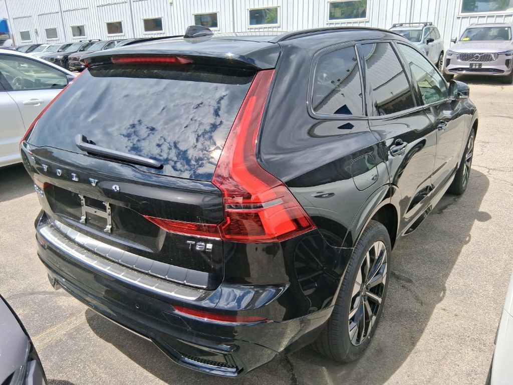 New 2026 Volvo XC60 T8 Plus w/ Protection Package Premier AWD/4WD image 6