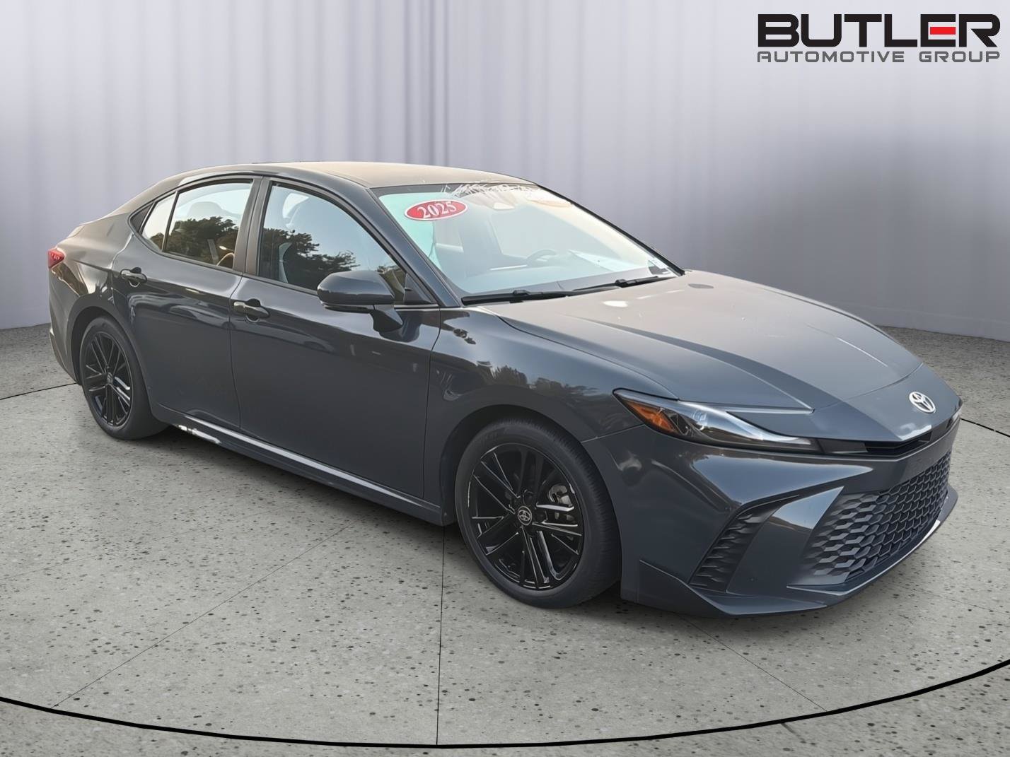 Certified 2025 Toyota Camry SE FWD image 8