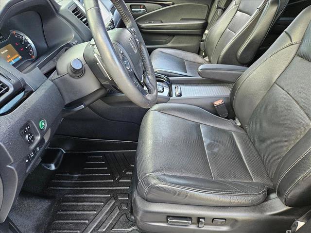 Used 2017 Honda Pilot Elite image 16