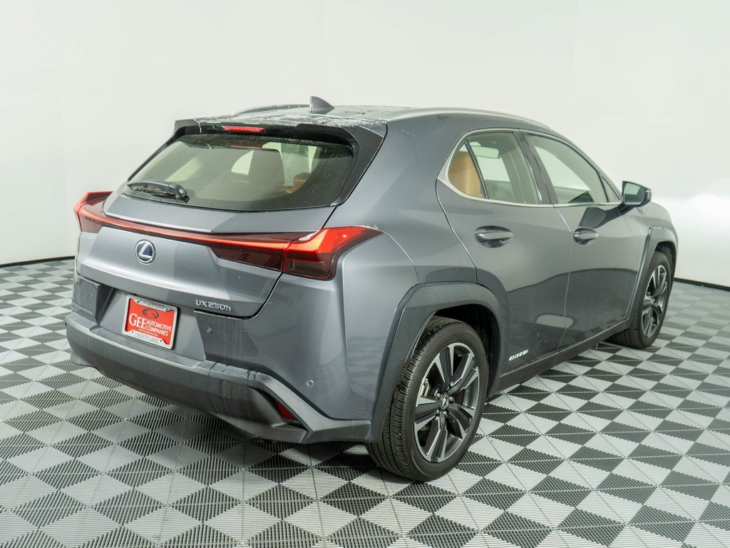 Used 2021 Lexus UX 250h image 6