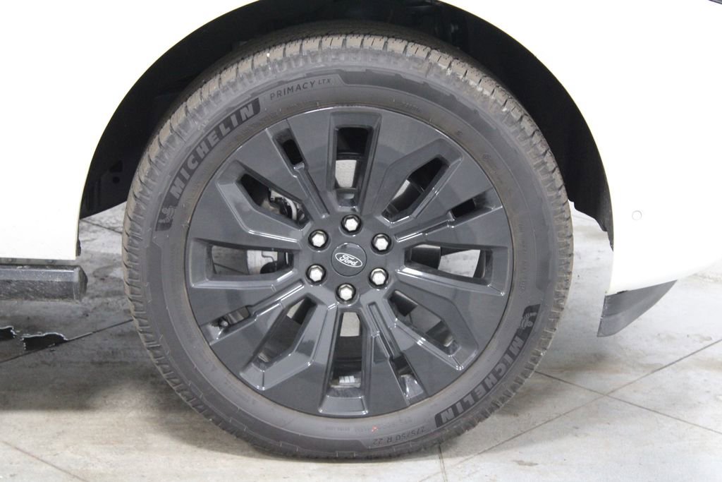 Used 2025 Ford Expedition Platinum w/ Stealth Appearance Package image 12