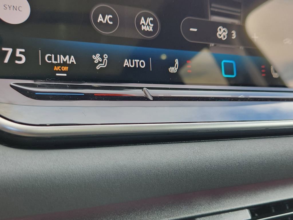 New 2026 Volkswagen Tiguan SE image 11