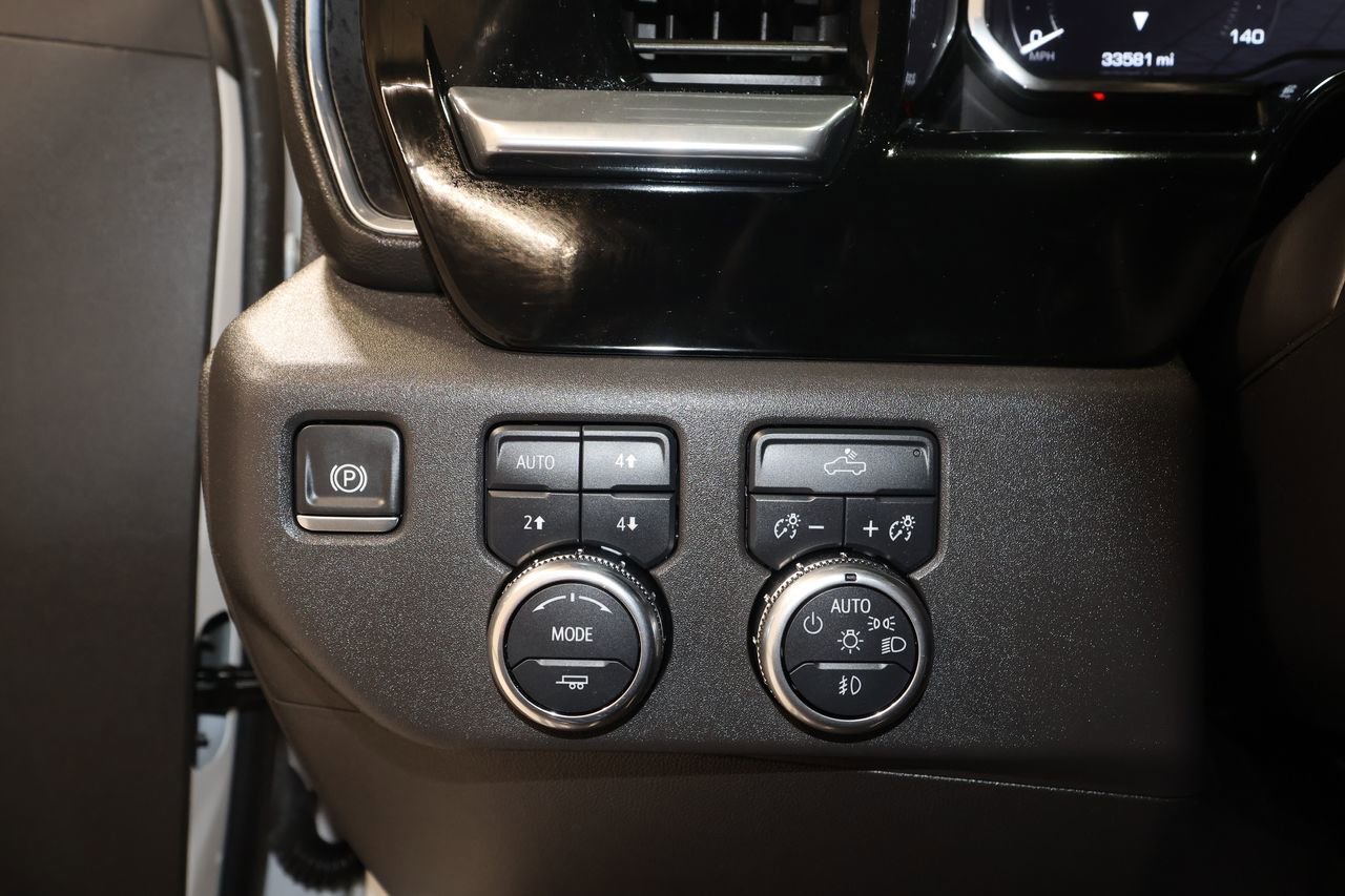 Certified 2024 GMC Sierra 1500 Elevation w/ X31 Off-Road Package AWD/4WD image 11