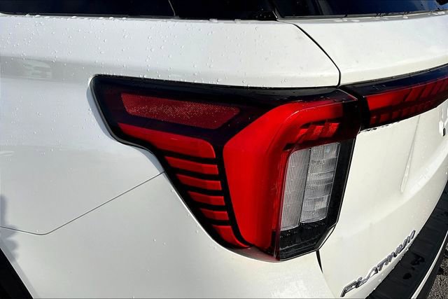 Used 2025 Ford Explorer Platinum w/ Ultimate Package image 29