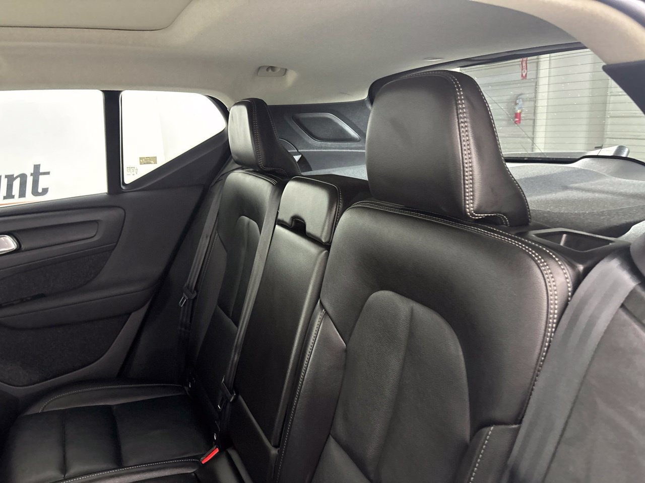 Used 2026 Volvo XC40 B5 Plus AWD/4WD image 23