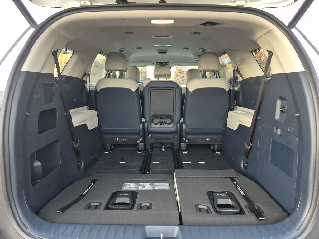 New 2026 Kia Carnival EX image 14