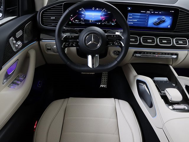 New 2026 Mercedes-Benz GLS 580 4MATIC image 16