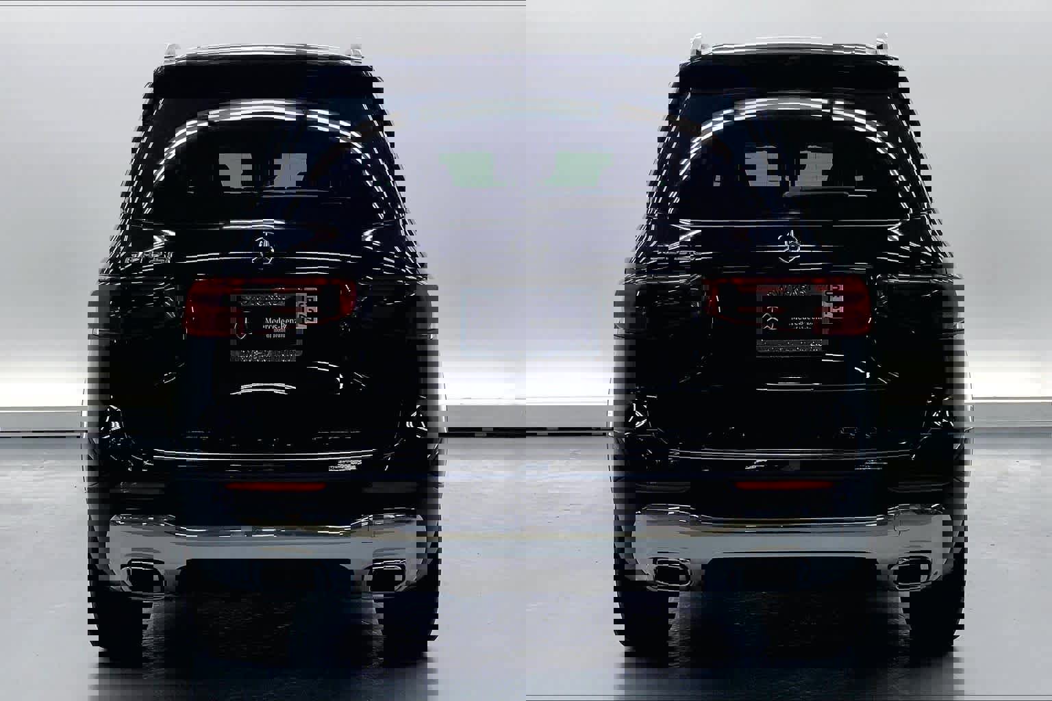 Used 2025 Mercedes-Benz GLB 250 image 3