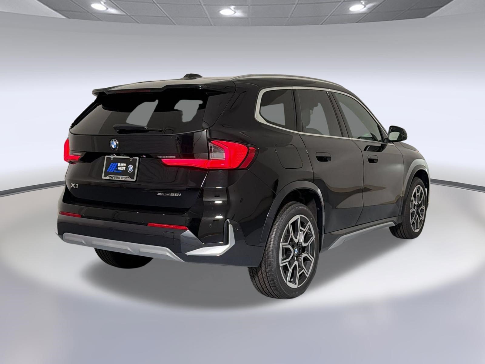 New 2026 BMW X1 xDrive28i w/ Technology Package AWD/4WD image 9