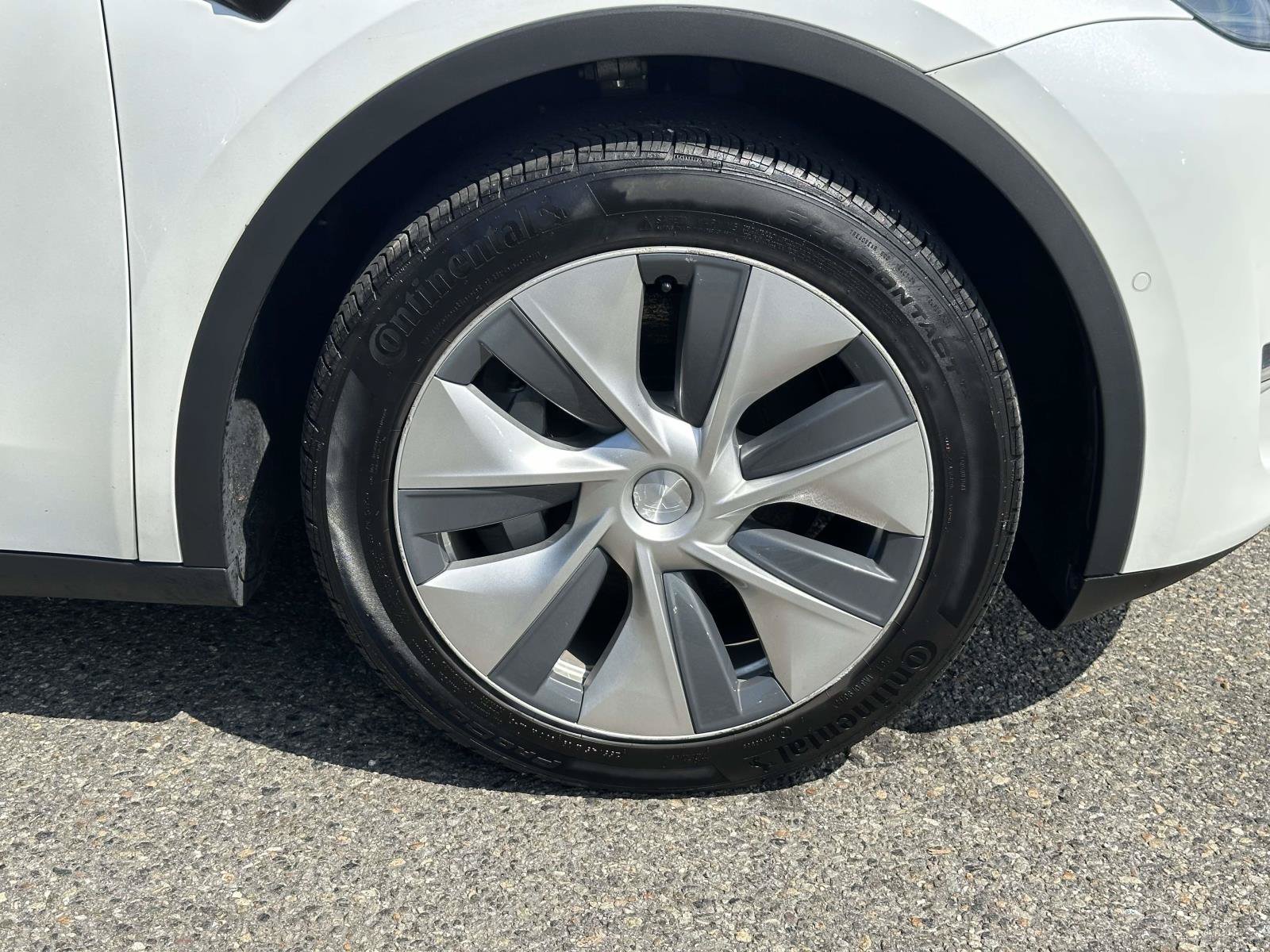 Used 2020 Tesla Model Y Long Range AWD/4WD image 10
