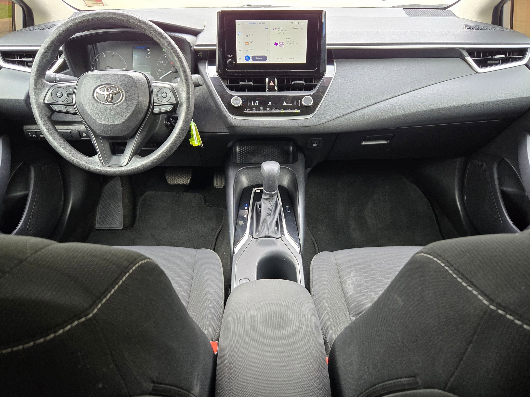 Used 2024 Toyota Corolla LE FWD image 15