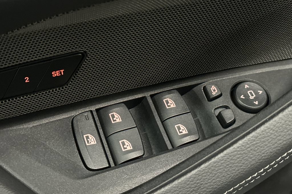 Used 2026 BMW M440i w/ Premium Package RWD image 12