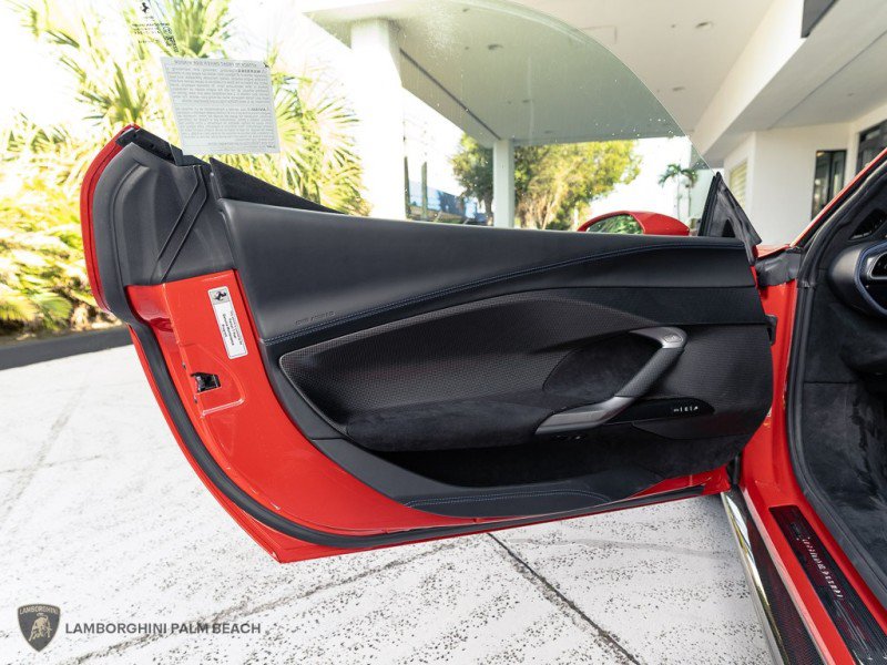 Used 2023 Ferrari 296 GTS RWD image 40