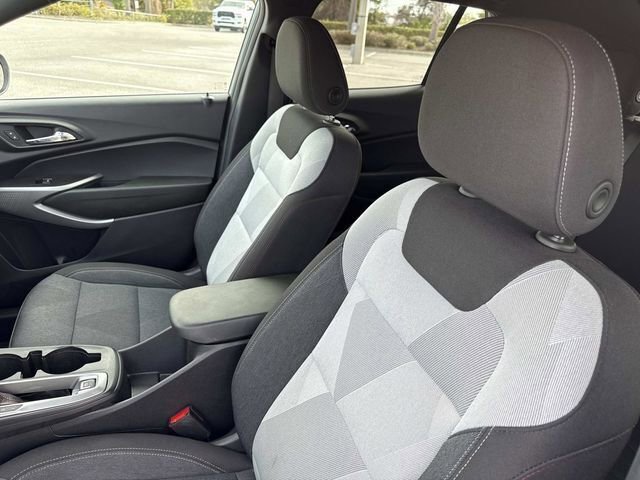 Used 2024 Chevrolet Trax RS w/ Driver Confidence Package image 20