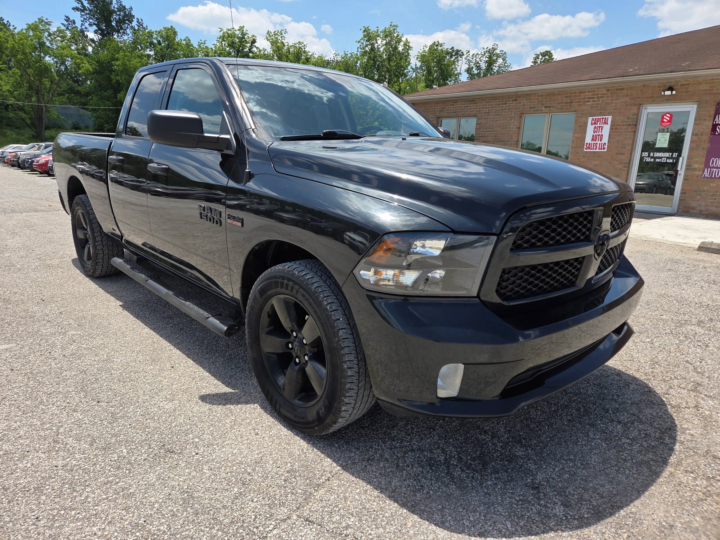 Used 2018 RAM 1500 Express w/ Black Ram 1500 Express Group AWD/4WD image 3