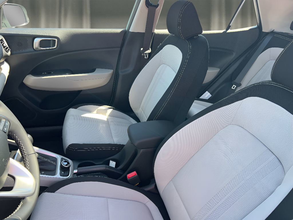 New 2026 Hyundai Venue SEL FWD image 26