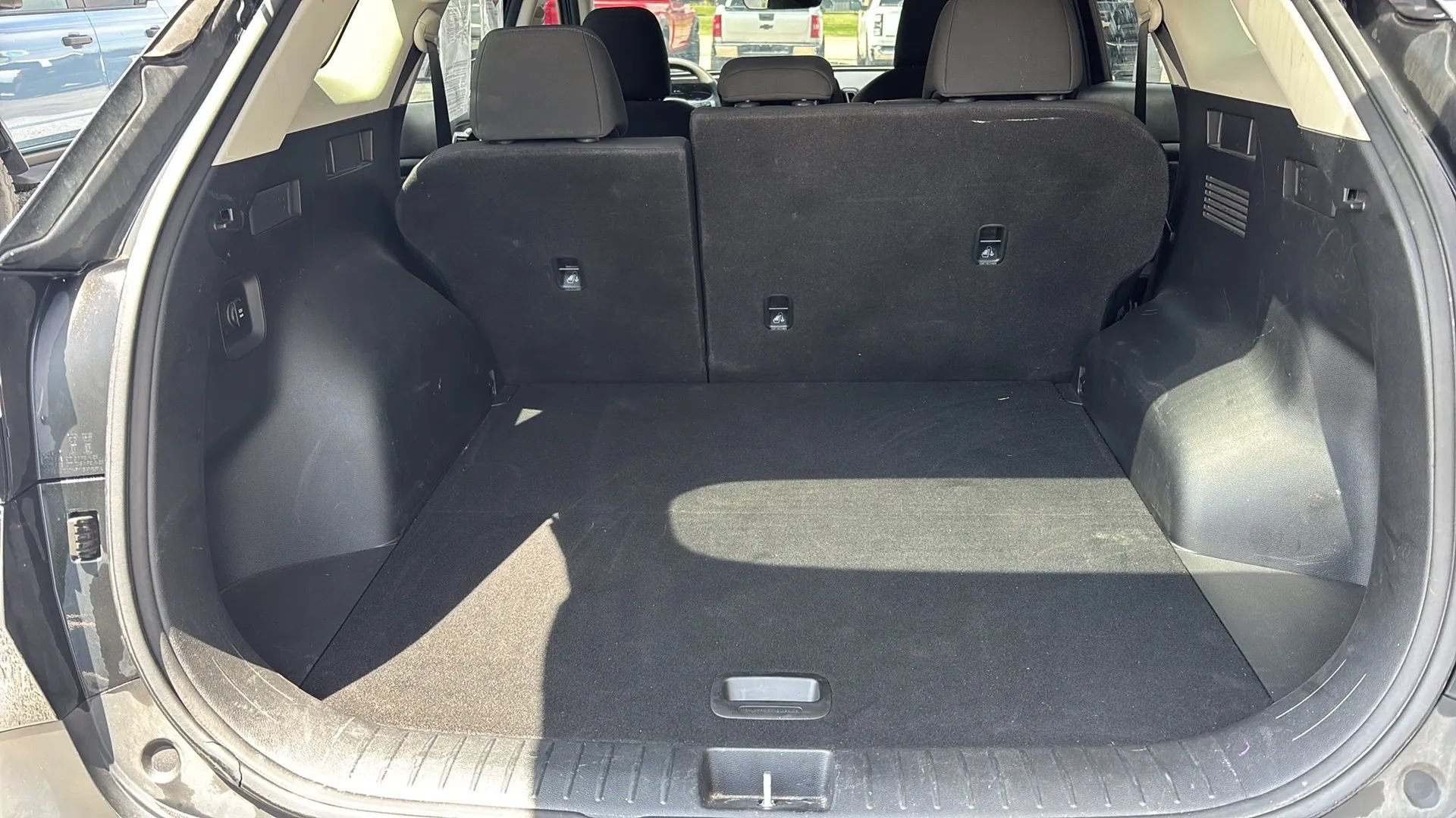 Used 2023 Kia Sportage LX AWD/4WD image 5