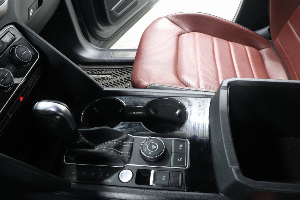 Used 2022 Volkswagen Atlas Cross Sport SEL Premium R-Line image 20