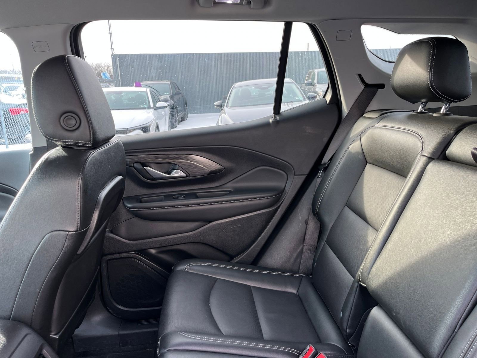 Used 2024 GMC Terrain SLT image 41