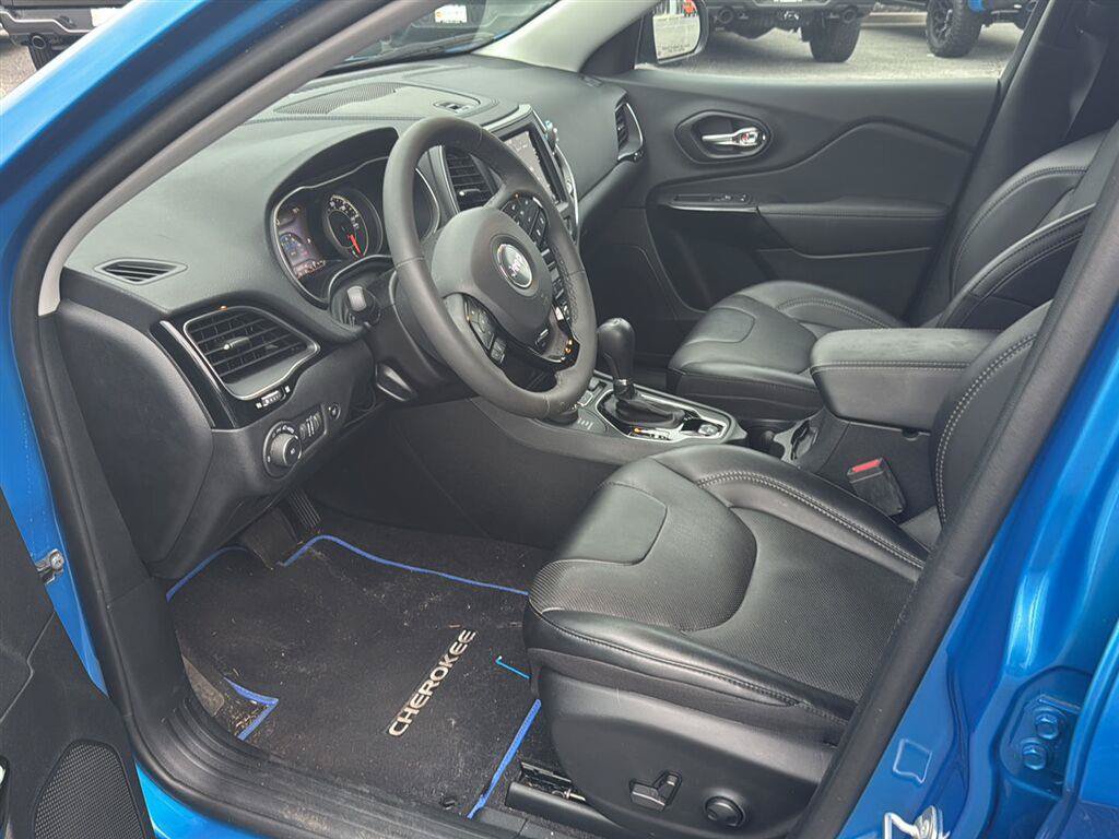 Used 2023 Jeep Cherokee Altitude Lux AWD/4WD image 14