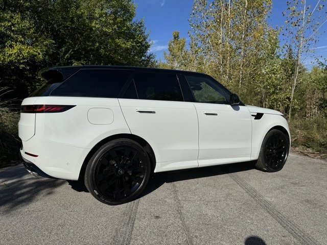 New 2025 Land Rover Range Rover Sport Dynamic SE image 5