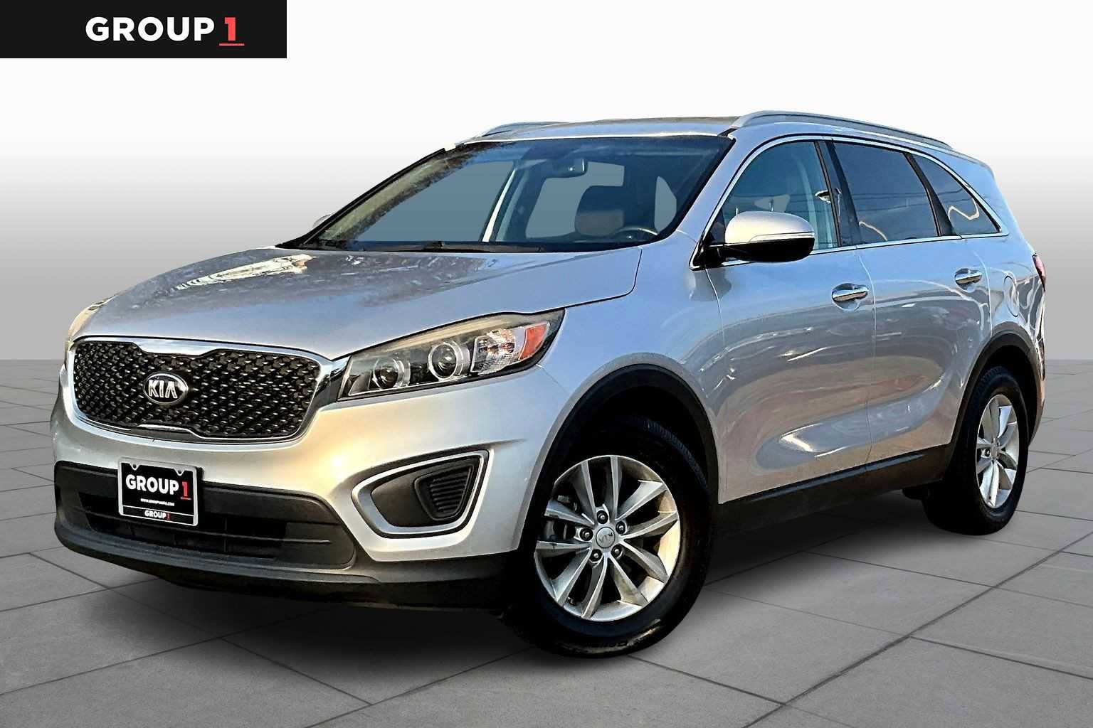 Used 2016 Kia Sorento LX w/ LX Convenience Package image 1