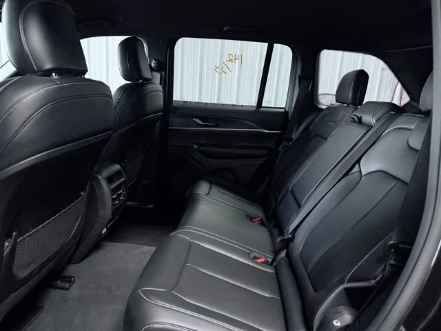Certified 2025 Jeep Grand Cherokee Limited AWD/4WD image 18