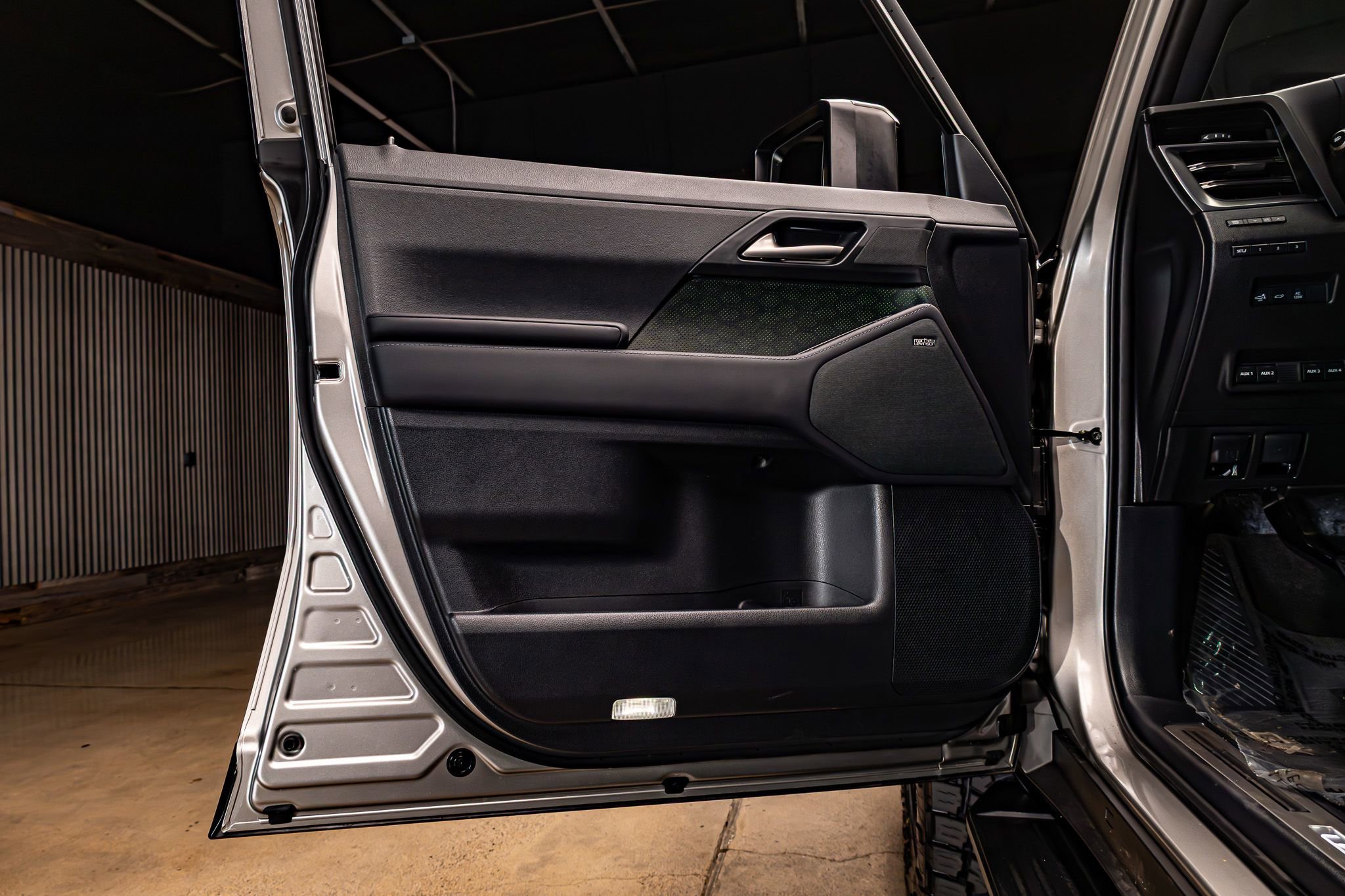 Used 2026 Lexus GX 550 w/ Accessory Package (CT) image 30