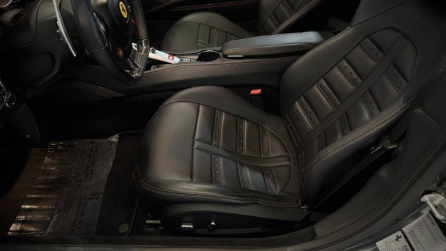 Used 2017 Ferrari California T RWD image 19