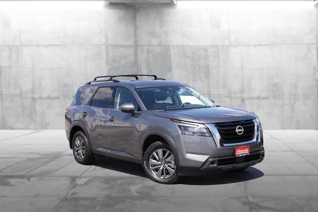 Certified 2025 Nissan Pathfinder SV w/ SV Premium Package FWD image 2