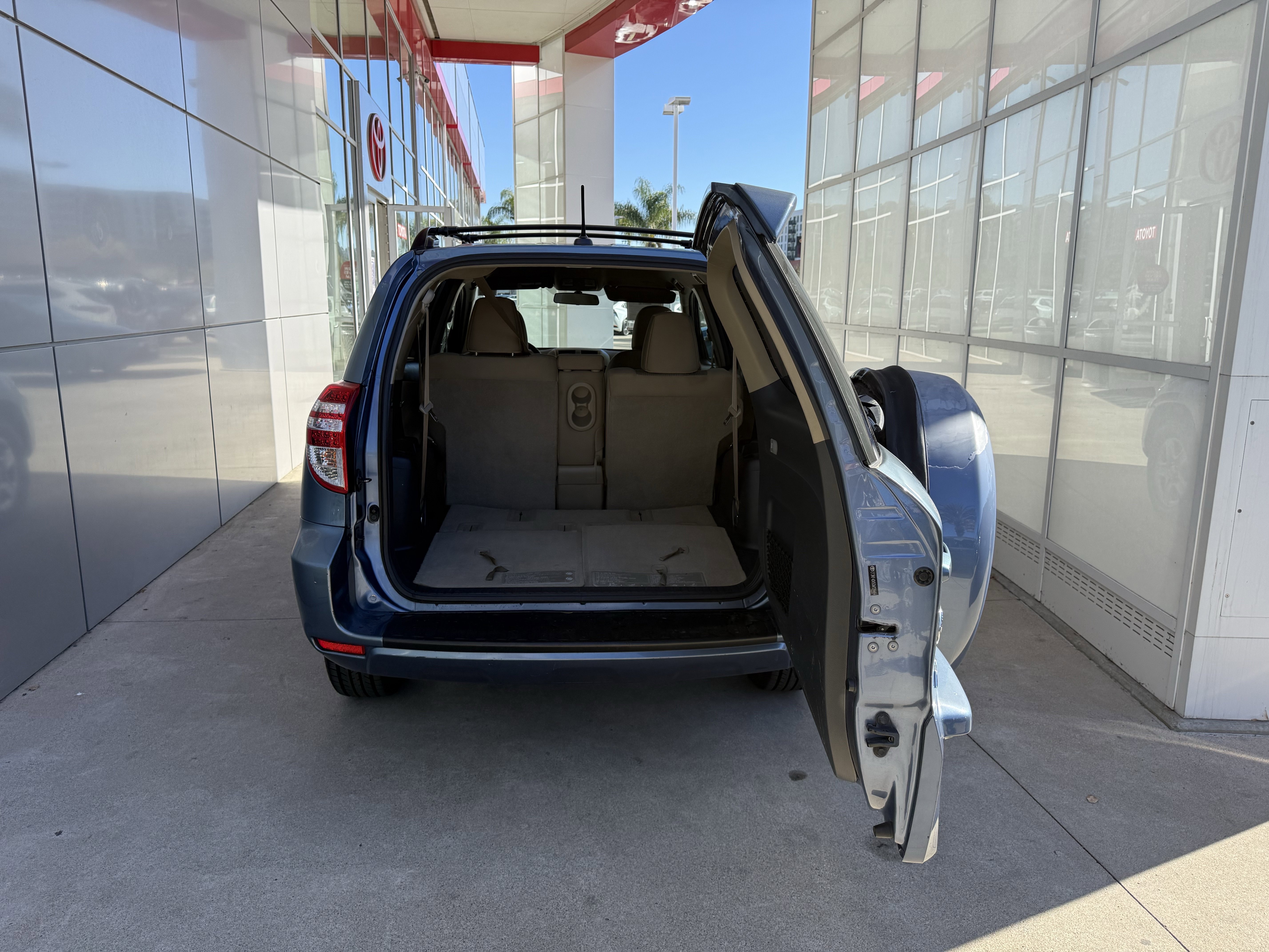 Used 2012 Toyota RAV4 FWD w/ 3rd Row image 24