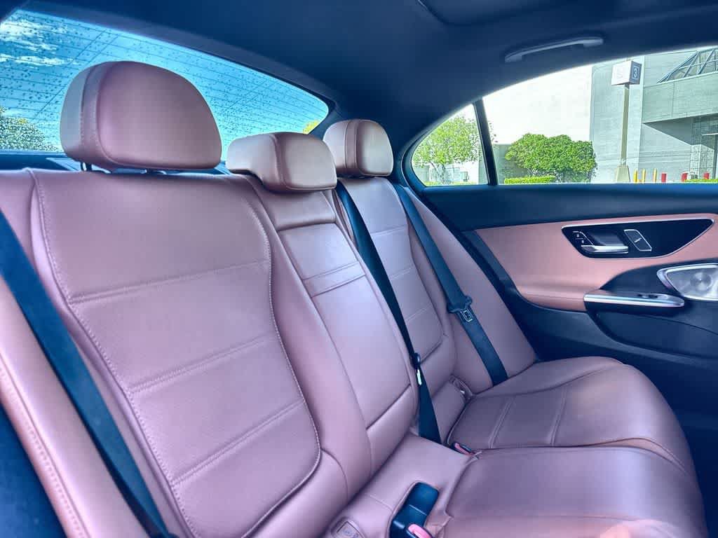 Used 2025 Mercedes-Benz C 300 Sedan image 26