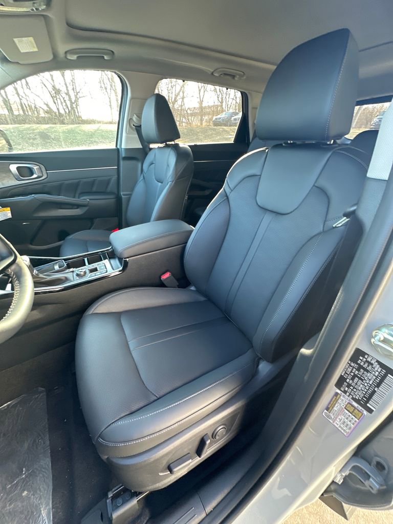 New 2026 Kia Sorento SX image 8