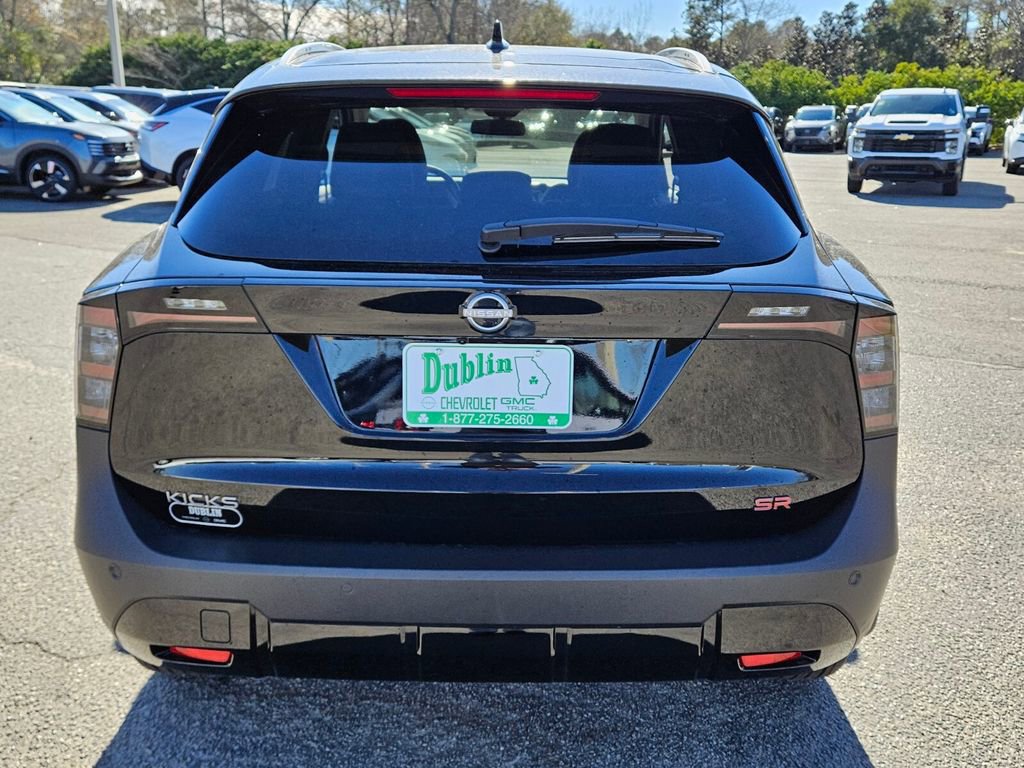 New 2026 Nissan Kicks SR image 8