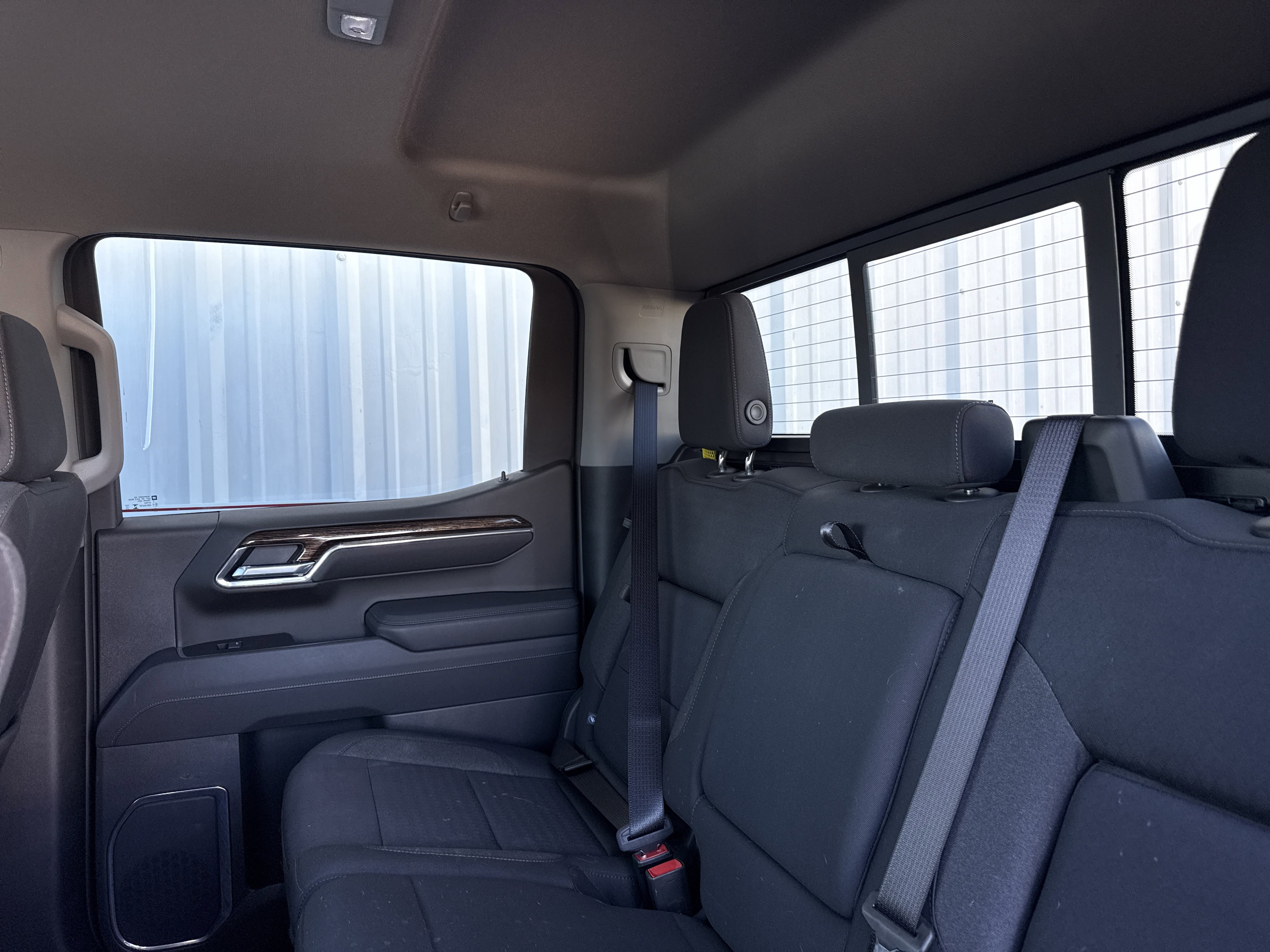 Used 2025 GMC Sierra 1500 Elevation image 32