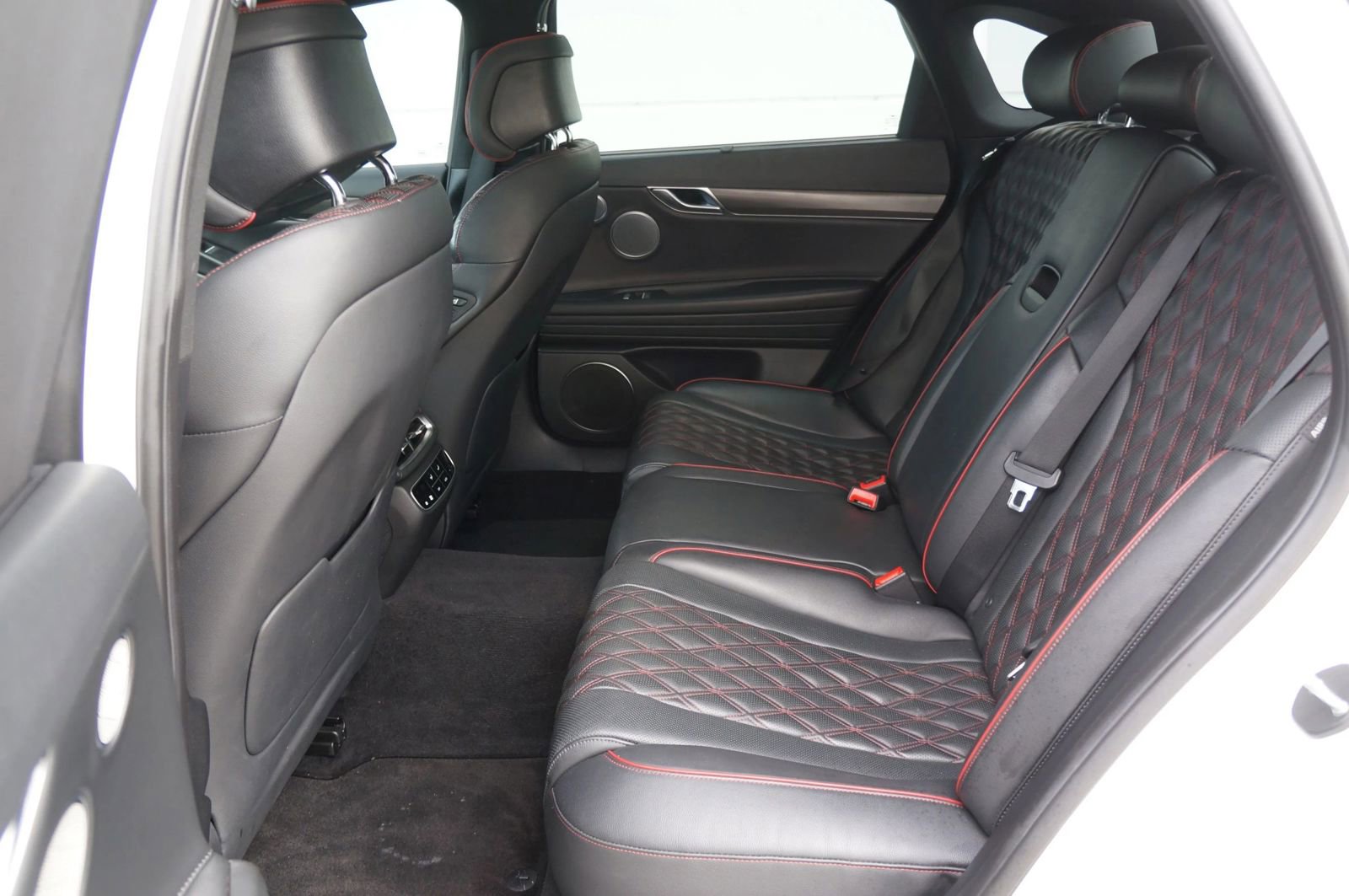 Used 2022 Genesis G80 3.5T Sport image 35