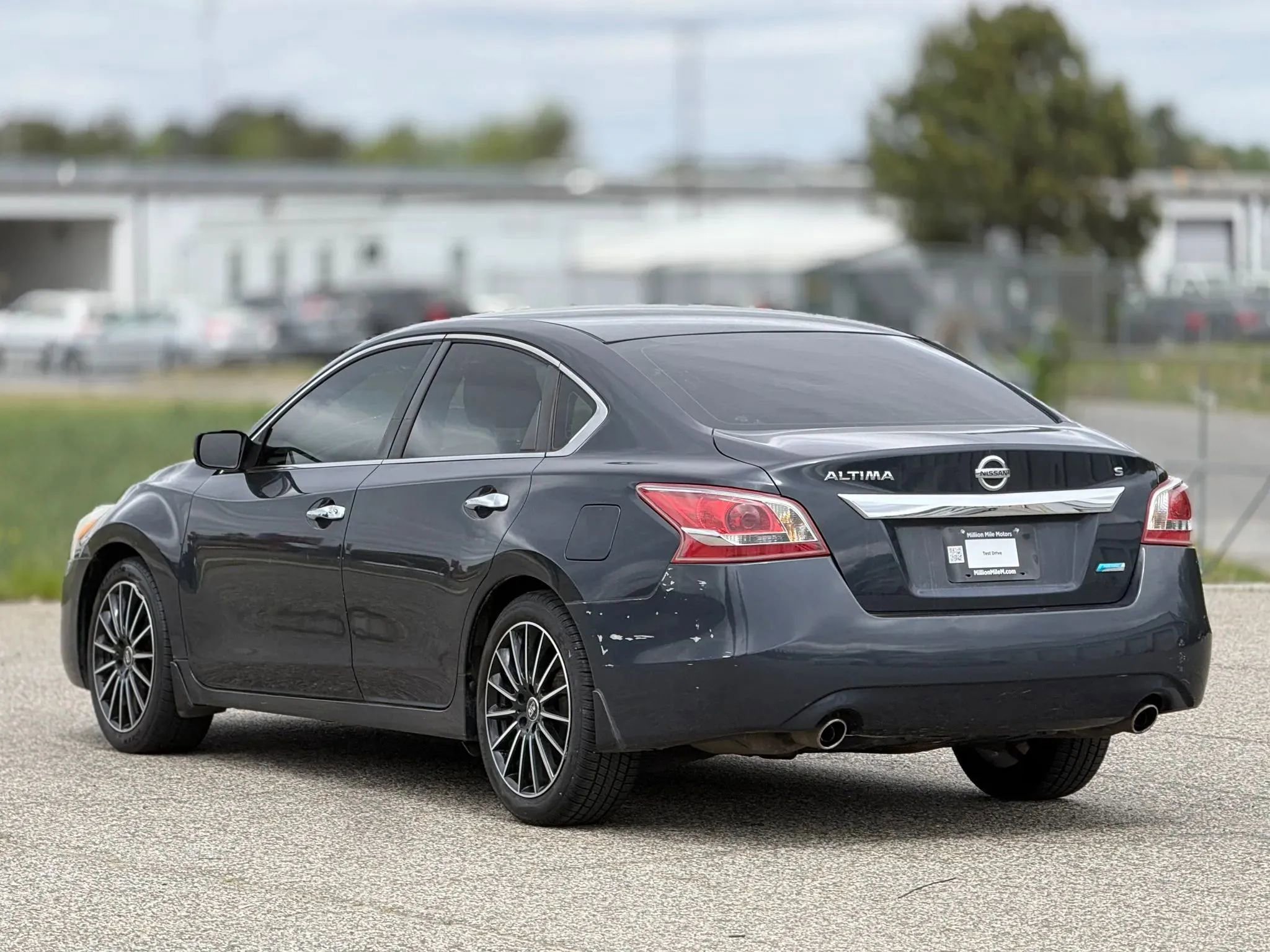 Used 2013 Nissan Altima 2.5 S FWD image 10